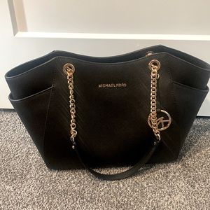 Michael Kors Jet Set Saffiano Leather Shoulder Bag